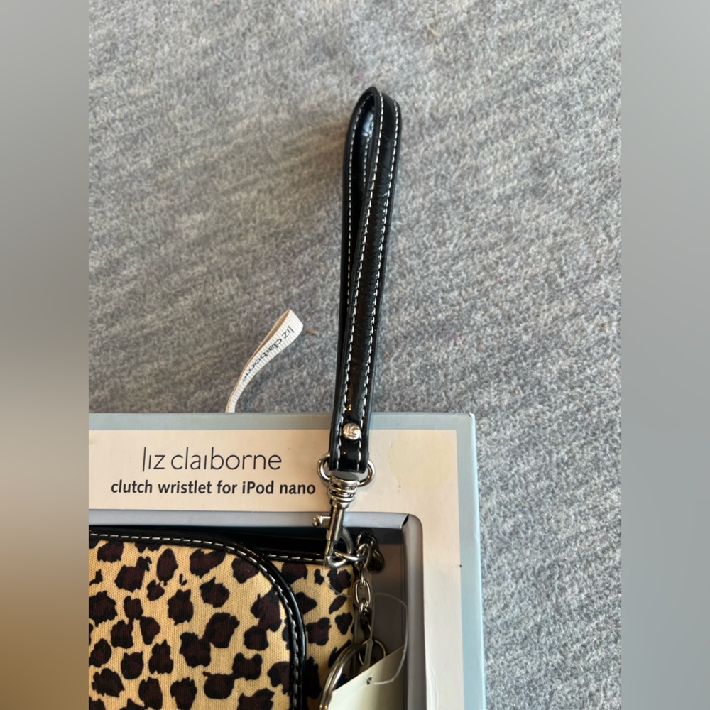 Liz‎ Claiborne Animal Print Clutch Wristlet for IPod Nano Vintage Classic New - Picture 6 of 8